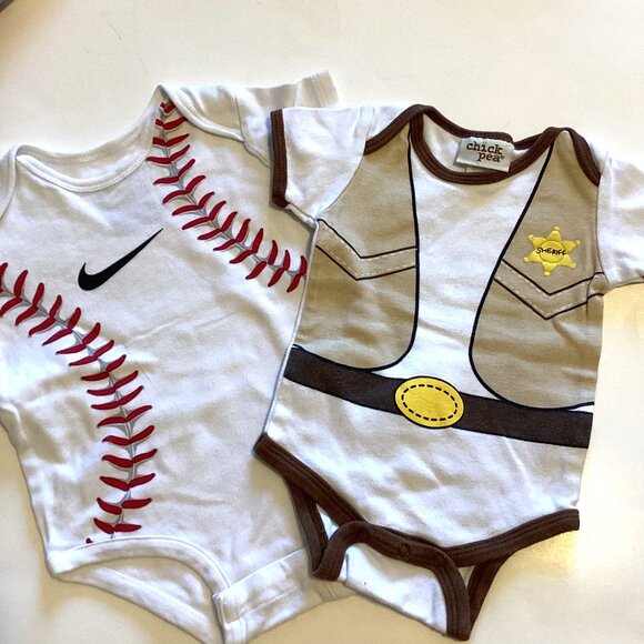 Bundle of Baby Boy Clothes Short Sleeve Onesies Handmade Changing Mat Bib... - Picture 2 of 4